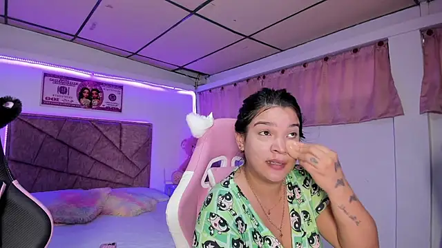 Cristal Smith20 online show from 7, 4, 2026