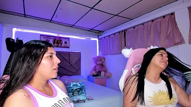 Snapshot of Cristal_Smith20 chatting on 24, 4, 2026 Cristal Smith20 online show from 24, 4, 2026