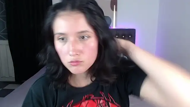 amy royale online show from 18, 2, 2025