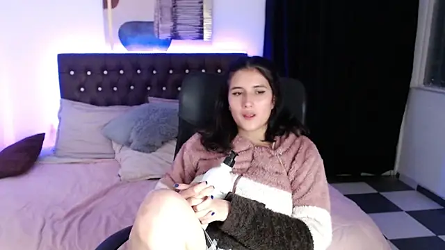 amy royale online show from 18, 3, 2025