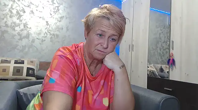 RosesandLillies online show from 17, 1, 2025