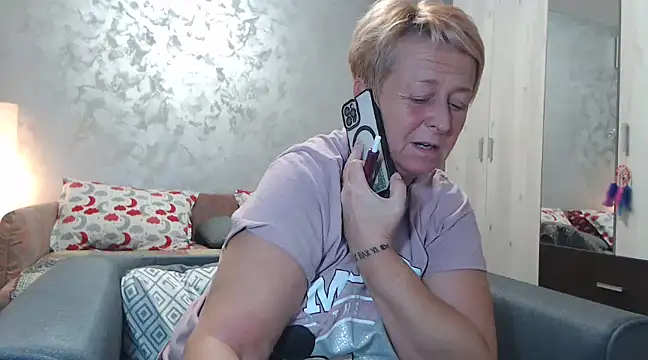 RosesandLillies online show from 28, 1, 2025