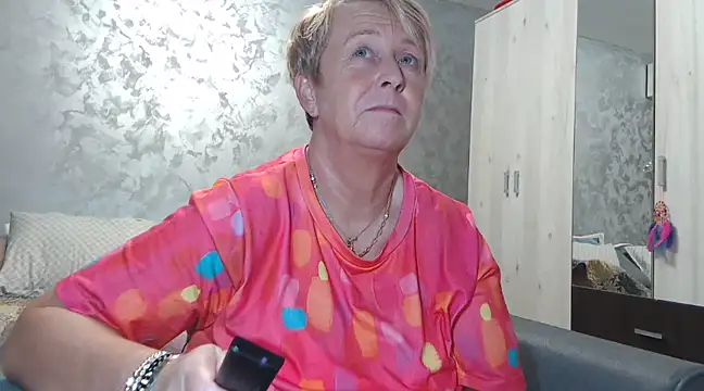 RosesandLillies online show from 6, 2, 2025