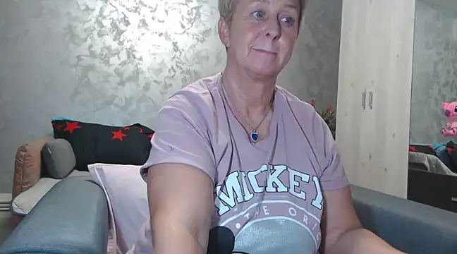 RosesandLillies online show from 11, 3, 2025