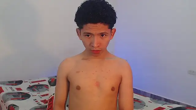 Snapshot of Magno_03 chatting on 17, 3, 2025 Magno 03 online show from 17, 3, 2025