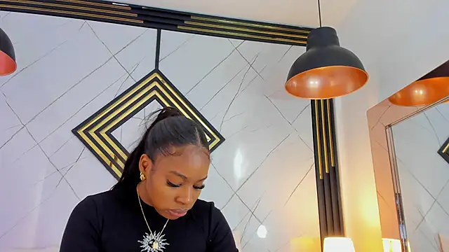 Snapshot of EmilyDiaaz chatting on 11, 10, 2025 EmilyDiaaz online show from 11, 10, 2025