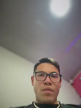 Emily-teen online show from 16, 1, 2026