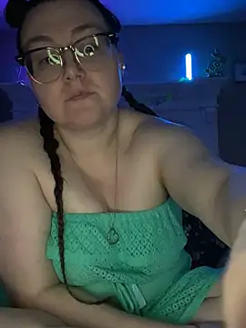 HTXBELLE online show from 3, 3, 2025