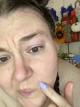 HTXBELLE online show from 8, 3, 2025