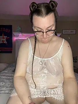 HTXBELLE online show from 11, 3, 2025