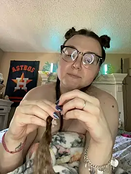 HTXBELLE online show from 15, 3, 2025