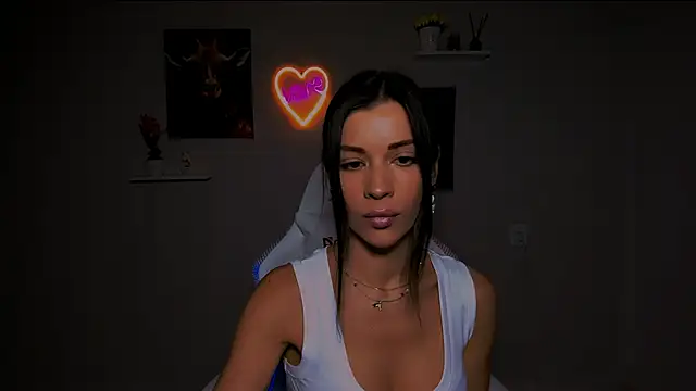 Snapshot of KetiWils chatting on 4, 3, 2025 KetiWils online show from 4, 3, 2025