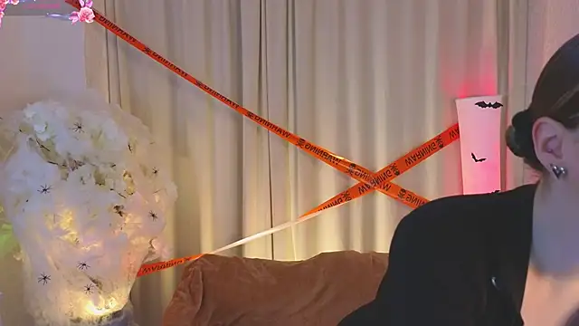 Anna Carters online show from 1, 11, 2025