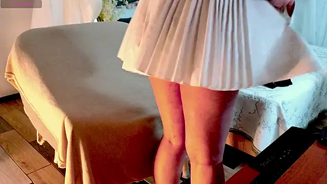 baby debbie online show from 18, 4, 2026