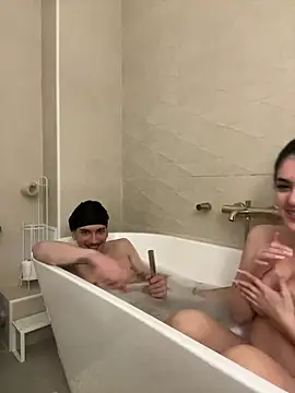 Snapshot of NaomiMulan chatting on 18, 3, 2025 NaomiMulan online show from 18, 3, 2025