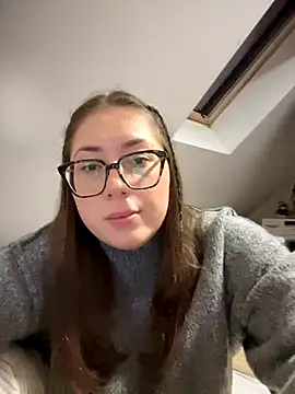 Snapshot of May_Alisa chatting on 8, 10, 2025 May Alisa online show from 8, 10, 2025