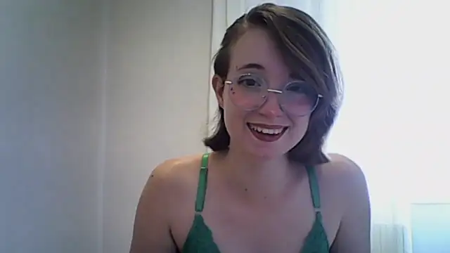 Elise Nyx online show from 3, 12, 2025