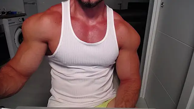 Snapshot of martins9 chatting on 7, 7, 2026 martins9 online show from 7, 7, 2026