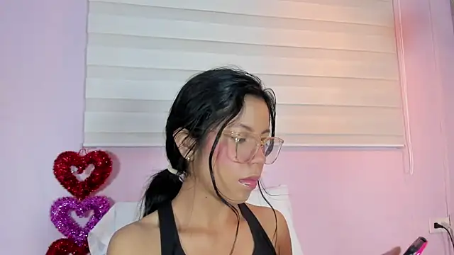 Snapshot of emily_sweett24 chatting on 22, 3, 2025 emily sweett24 online show from 22, 3, 2025