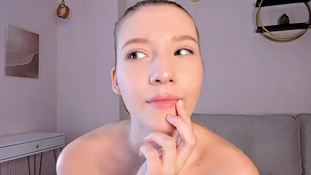 Snapshot of SunnivaCovil chatting on 26, 2, 2025 SunnivaCovil online show from 26, 2, 2025