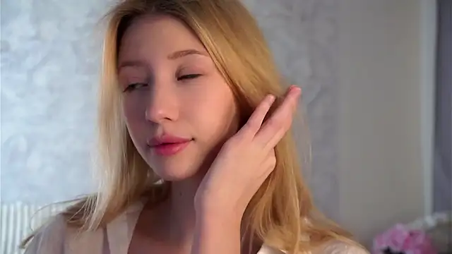 SunnivaCovil online show from 19, 4, 2026