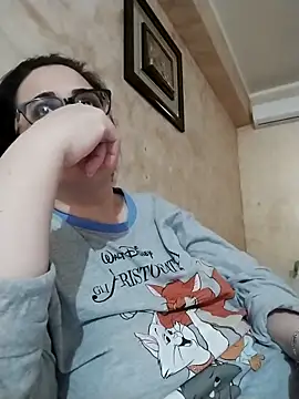 Dolcecurvy online show from 13, 4, 2026