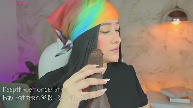 Leaa Cox online show from 5, 10, 2025