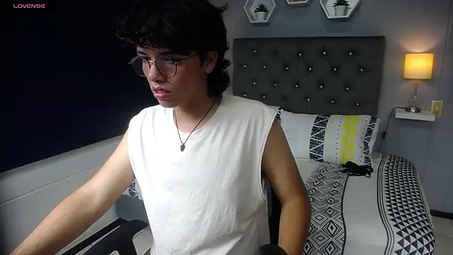 Snapshot of cheryl_bohareal chatting on 27, 2, 2025 cheryl bohareal online show from 27, 2, 2025