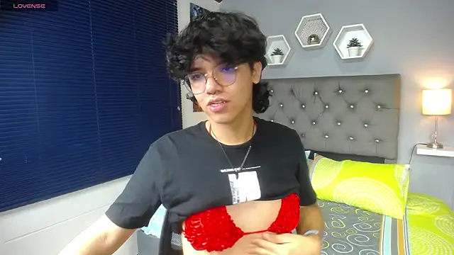 Snapshot of cheryl_bohareal chatting on 4, 3, 2025 cheryl bohareal online show from 4, 3, 2025