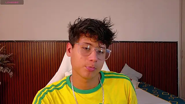 Snapshot of Raiden__Boy chatting on 28, 2, 2025 Raiden Boy online show from 28, 2, 2025