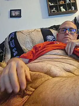 Snapshot of Smallone327 chatting on 4, 7, 2026 Smallone327 online show from 4, 7, 2026