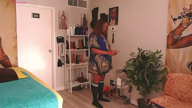 Queenanitadix online show from 20, 2, 2025