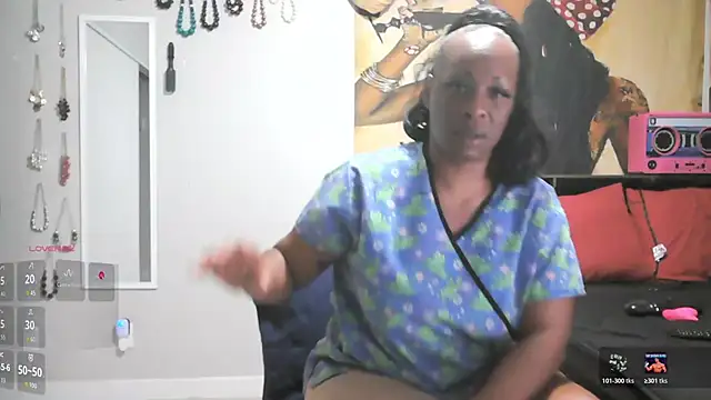 Queenanitadix online show from 31, 3, 2026