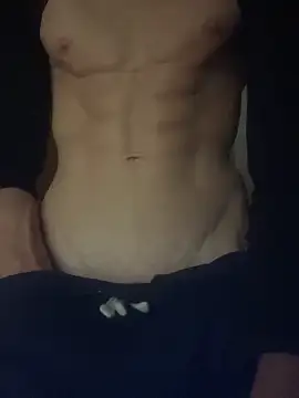 Snapshot of cazzone912025 chatting on 27, 10, 2025 cazzone912025 online show from 27, 10, 2025