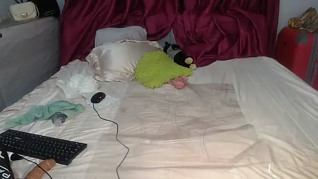 xxTatiannaxx online show from 12, 3, 2025