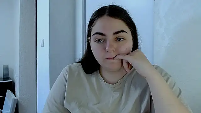 Snapshot of kitsune_8 chatting on 2, 5, 2026 kitsune 8 online show from 2, 5, 2026