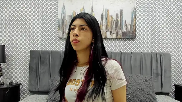 Snapshot of Cassie_bloom chatting on 21, 10, 2025 Cassie bloom online show from 21, 10, 2025