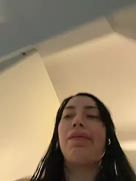 Mia Splash online show from 18, 3, 2026