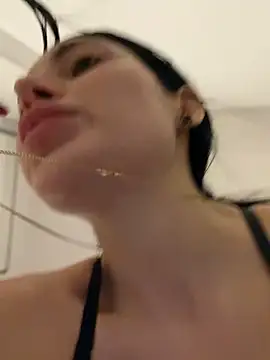 Snapshot of Mia_Splash chatting on 17, 4, 2026 Mia Splash online show from 17, 4, 2026