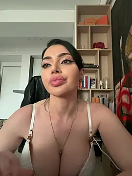 Snapshot of Mia_Splash chatting on 27, 4, 2026 Mia Splash online show from 27, 4, 2026