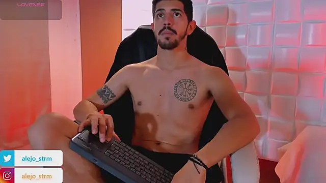 Snapshot of AlejandroStormm chatting on 18, 9, 2025 AlejandroStormm online show from 18, 9, 2025