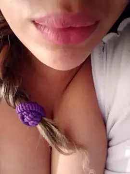 Sexlove1xo online show from 6, 3, 2025