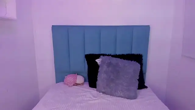 Anniie  Evans online show from 1, 10, 2025