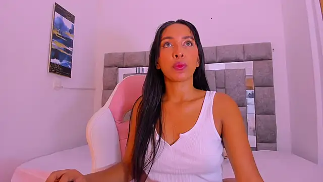 Emma lorense22 online show from 2, 3, 2025