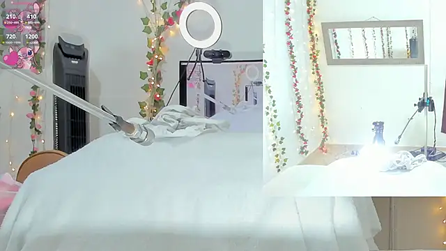 Snapshot of Genesis_Love__ chatting on 2, 10, 2025 Genesis Love online show from 2, 10, 2025