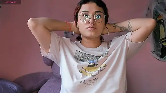 Snapshot of Maddy_Jhonsson chatting on 31, 10, 2025 Maddy Jhonsson online show from 31, 10, 2025