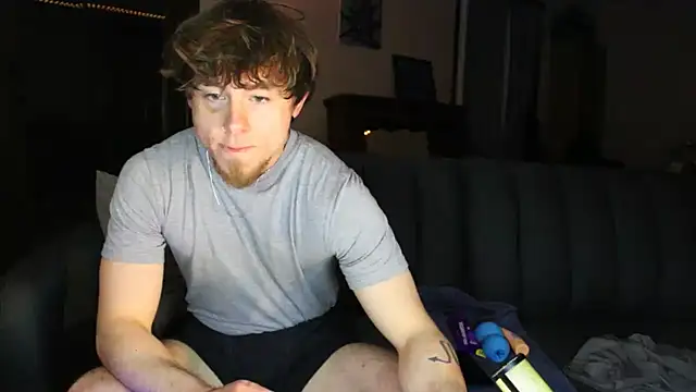 Snapshot of JCstrings chatting on 8, 4, 2026 JCstrings online show from 8, 4, 2026