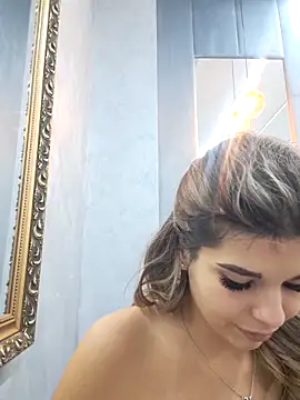 Snapshot of Bella_Posh chatting on 17, 10, 2025 Bella Posh online show from 17, 10, 2025