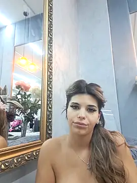 Snapshot of Bella_Posh chatting on 19, 10, 2025 Bella Posh online show from 19, 10, 2025