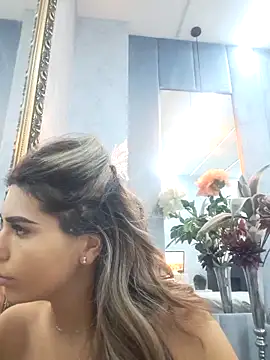 Snapshot of Bella_Posh chatting on 21, 10, 2025 Bella Posh online show from 21, 10, 2025